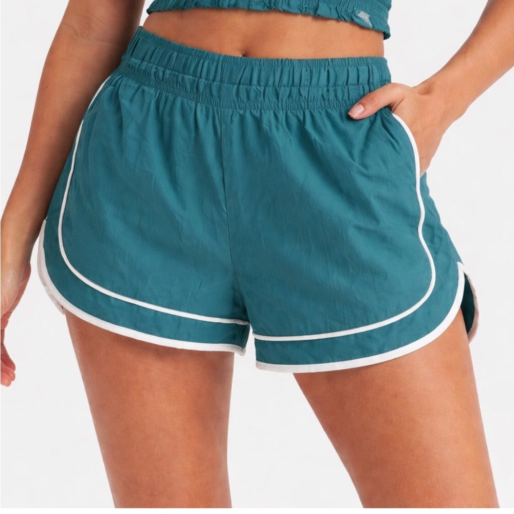 JoyLab Women's Mid-Rise Shorts L